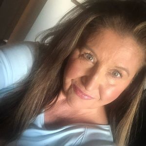 Meet your Posher, Lorna